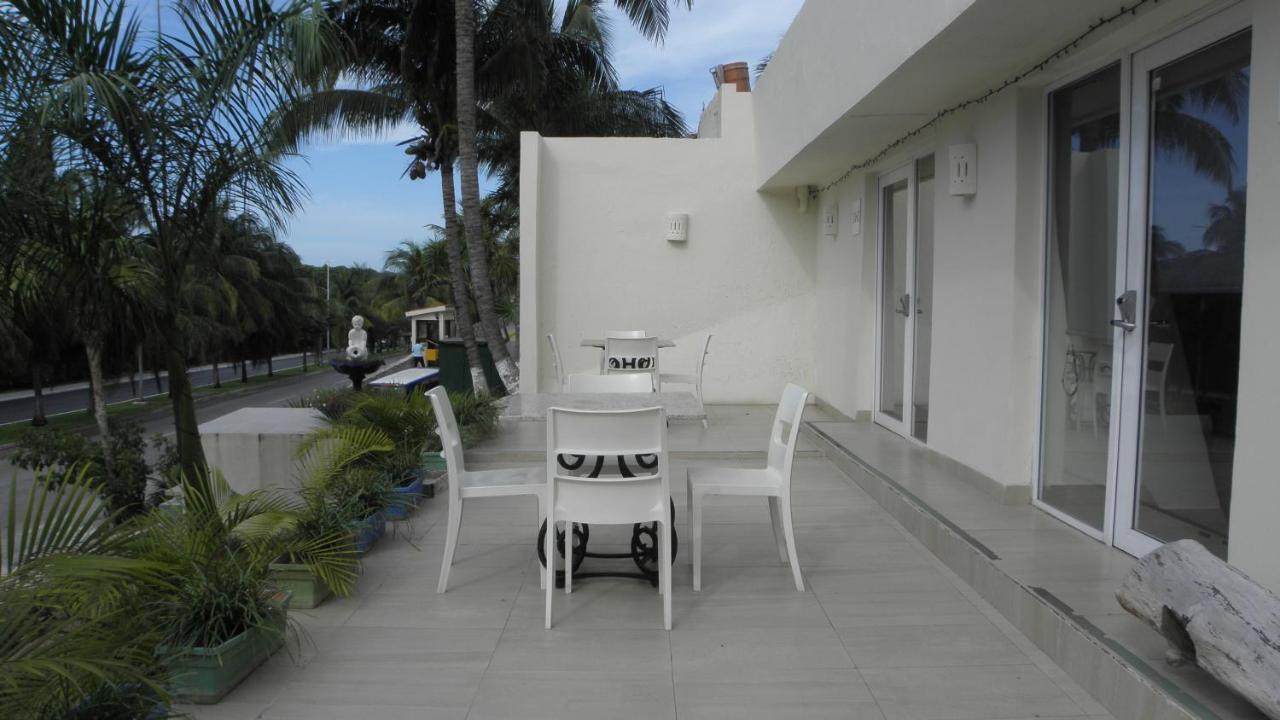 Brisas 10 Beachside Suites Cancún Exterior foto