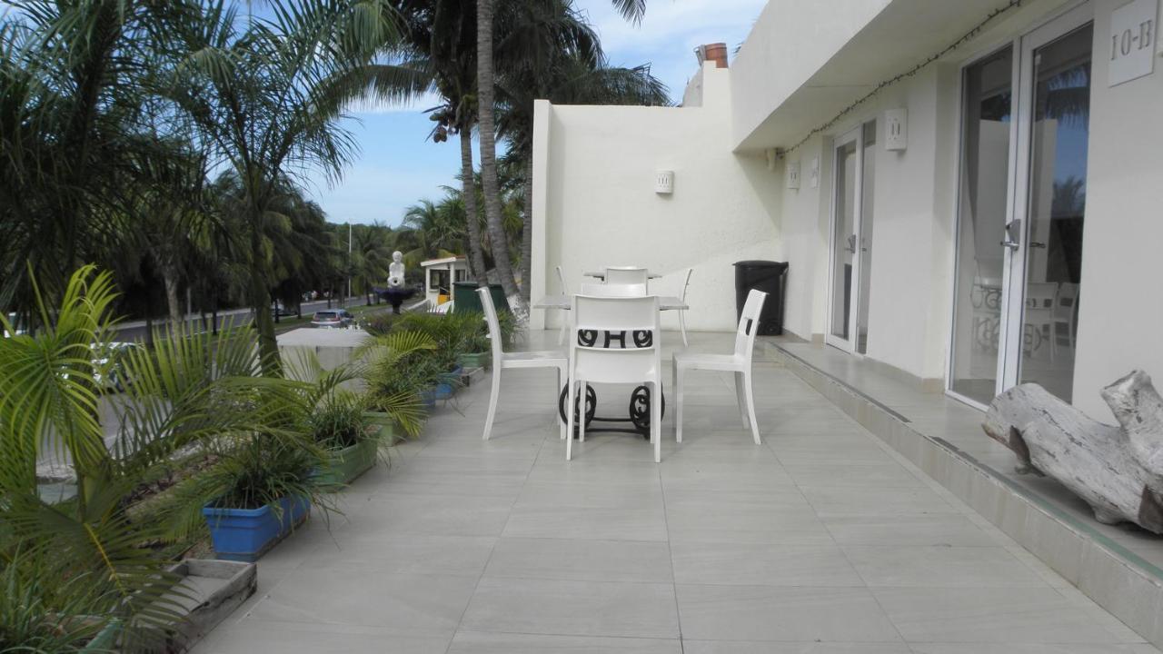 Brisas 10 Beachside Suites Cancún Exterior foto